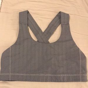 Lululemon sports bra
